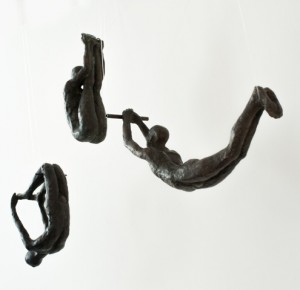 Acrobates, bronze resin, 27/17;  26/9;  38/20 cms
